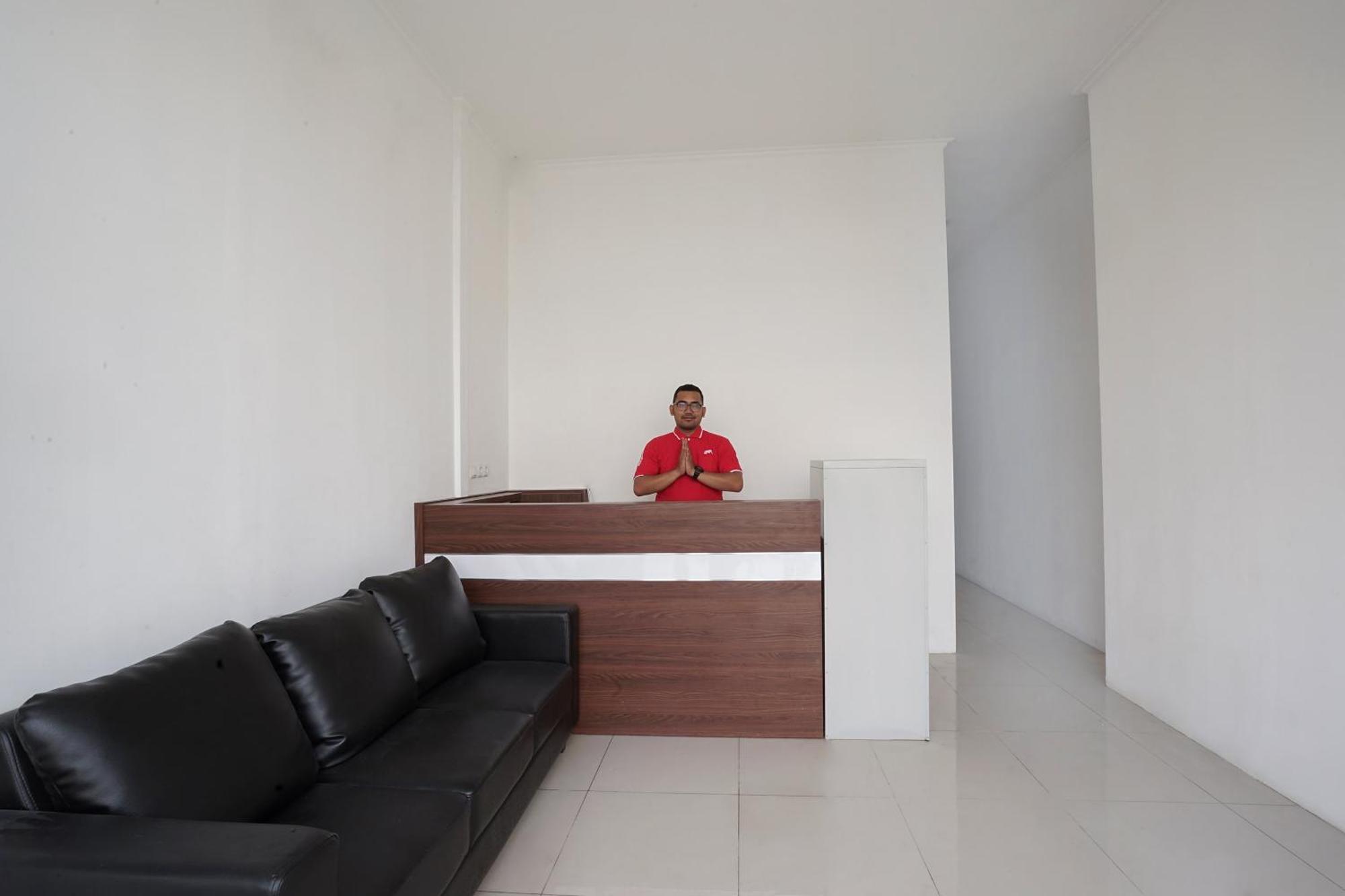 Super Oyo 2183 Cibeureum Residence Бандунг Екстериор снимка