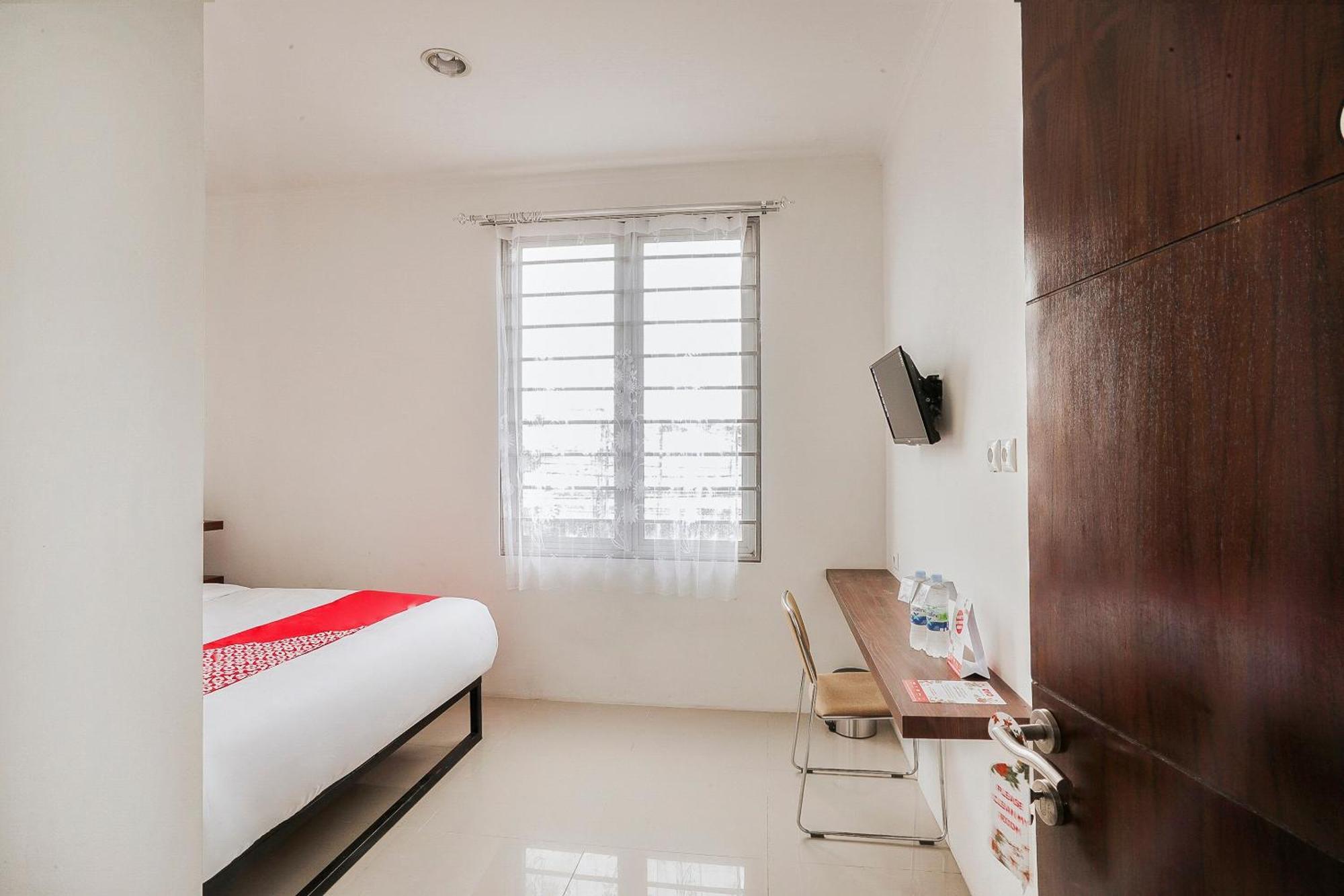 Super Oyo 2183 Cibeureum Residence Бандунг Екстериор снимка